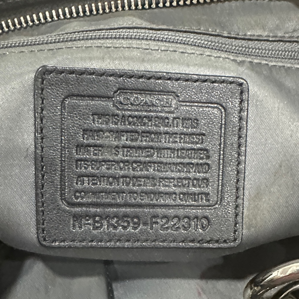 Coach Black and Cream Shoulder Bag - Picture 9 of 9